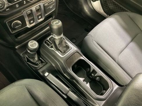 Used 2020 Jeep Wrangler Sport image 14