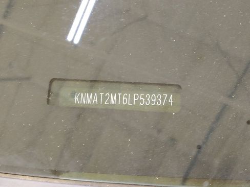 Used 2020 Nissan Rogue S FWD image 33