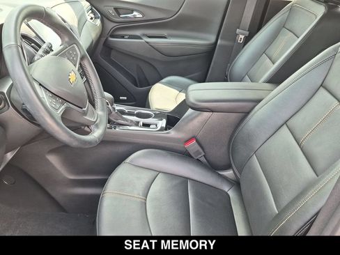 Used 2023 Chevrolet Equinox Premier FWD image 17