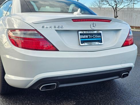 Used 2016 Mercedes-Benz SLK 350 image 7