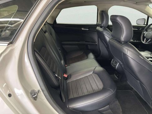 Used 2018 Ford Fusion SE w/ Equipment Group 601A image 19