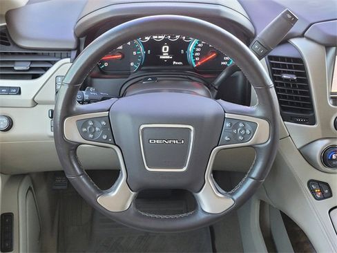 Used 2020 GMC Yukon Denali w/ Denali Ultimate Package image 9