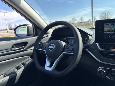 New 2026 Nissan Altima 2.5 SV w/ SV Premium Package FWD image 21