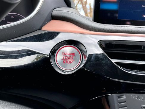 Used 2022 Acura MDX FWD w/ Technology Package image 34