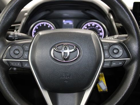 Used 2021 Toyota Camry LE image 30