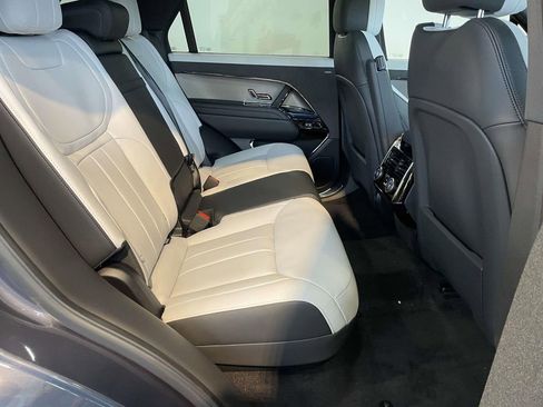New 2026 Land Rover Range Rover Sport Dynamic SE AWD/4WD image 19