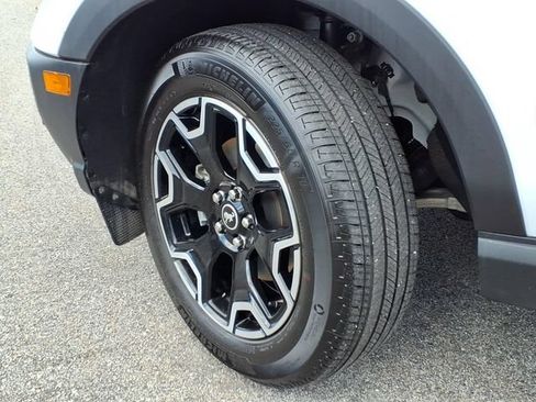 Used 2025 Ford Bronco Sport Outer Banks w/ Outer Banks Tech Package+ AWD/4WD image 8