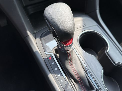 Used 2024 Chevrolet Equinox RS w/ RS Leather Package FWD image 27