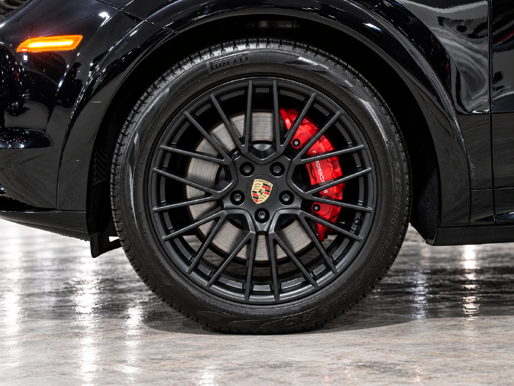 Used 2021 Porsche Cayenne GTS AWD/4WD image 39
