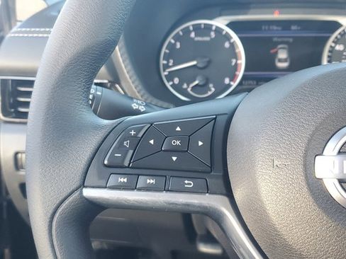 Certified 2025 Nissan Sentra SV w/ Trunk Package image 22