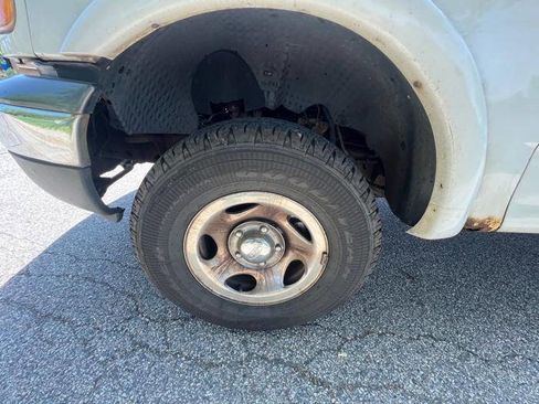Used 2002 Ford F150 XLT AWD/4WD image 10