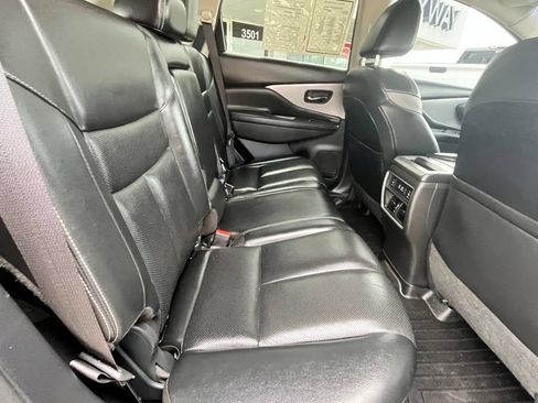 Used 2019 Nissan Murano SL FWD image 9