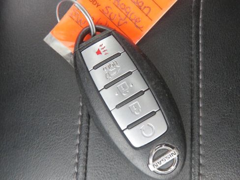 Used 2018 Nissan Rogue SL w/ Premium Package AWD/4WD image 38