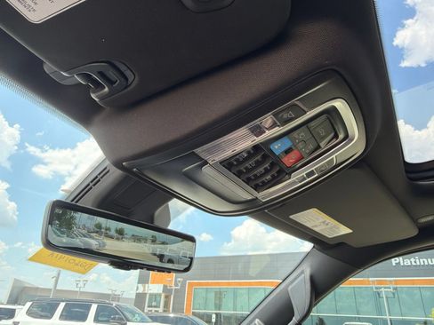 Used 2025 RAM 1500 Limited AWD/4WD image 26