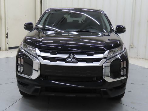 New 2025 Mitsubishi Outlander Sport SE image 8