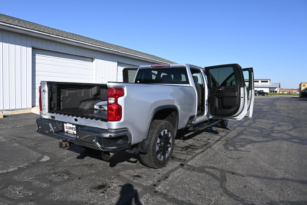 Used 2020 Chevrolet Silverado 3500 LT w/ All Star Edition AWD/4WD image 46