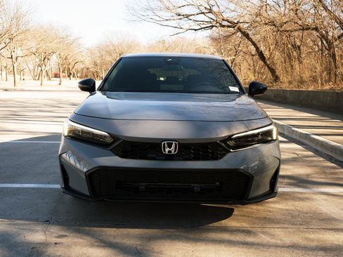 Used 2025 Honda Civic Sport image 3