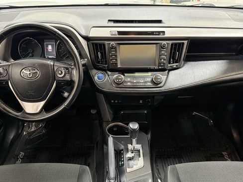 Certified 2018 Toyota RAV4 XLE w/ Carpet Mat Package AWD/4WD image 27