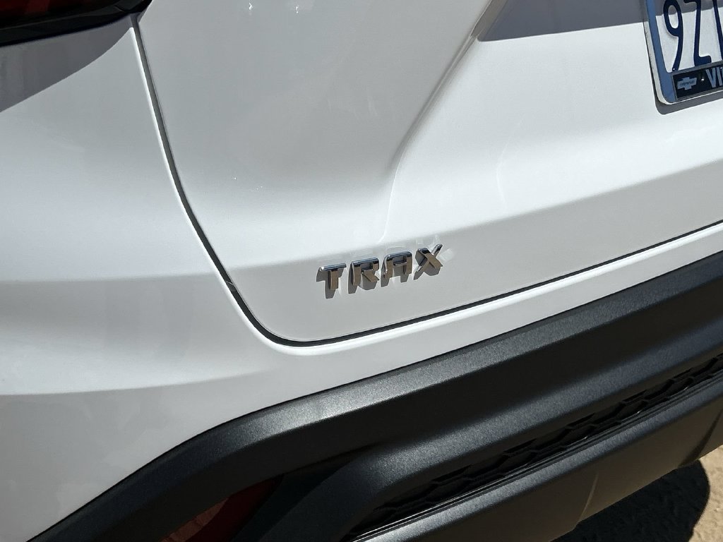 Certified 2026 Chevrolet Trax LS FWD image 30