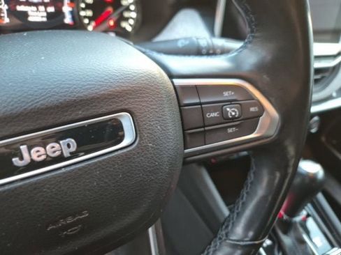 Used 2022 Jeep Compass Latitude w/ Sun and Sound Group AWD/4WD image 21