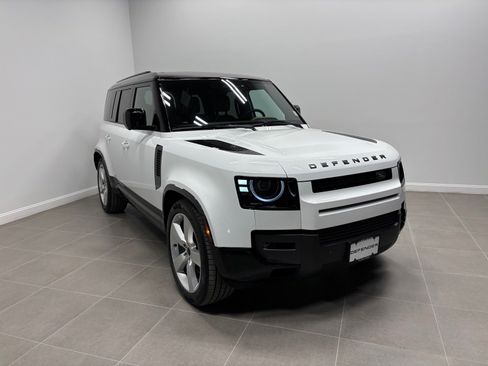 Used 2026 Land Rover Defender 110 X-Dynamic SE AWD/4WD image 4