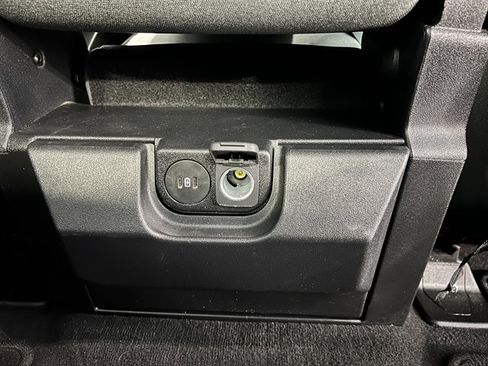 Used 2025 Ford F250 XLT image 26