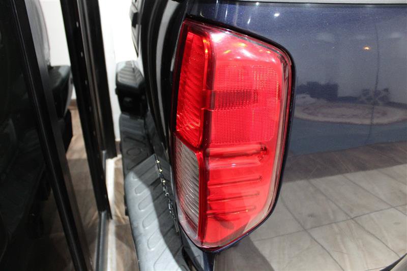 Used 2019 Nissan Frontier PRO-4X w/ Pro-4x Luxury Package AWD/4WD image 11