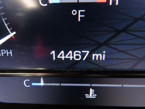 Used 2022 GMC Sierra 1500 Elevation w/ Preferred Package image 12