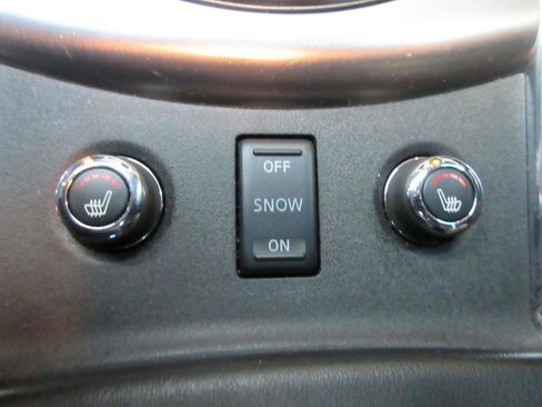 Used 2011 INFINITI G37 x Sedan w/ Premium Pkg AWD/4WD image 30