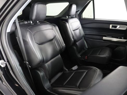 Used 2023 Ford Explorer XLT w/ Equipment Group 202A image 30