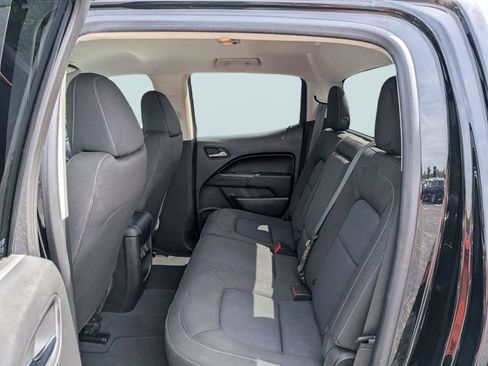 Used 2022 Chevrolet Colorado LT w/ Chrome Appearance Package RWD image 13