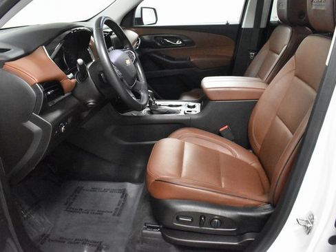 Used 2021 Chevrolet Traverse High Country image 12