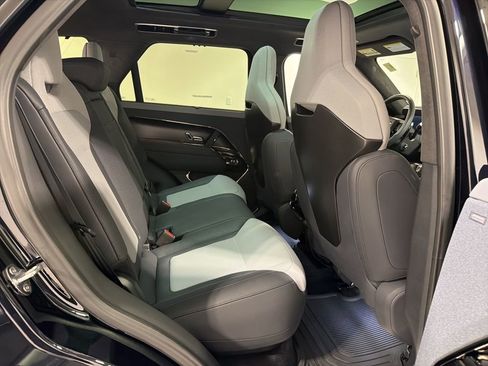 Used 2025 Land Rover Range Rover Sport SV Edition Two image 28