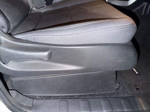 Used 2022 Nissan Frontier SV AWD/4WD image 30