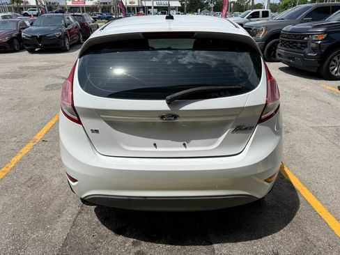 Used 2017 Ford Fiesta SE FWD image 5