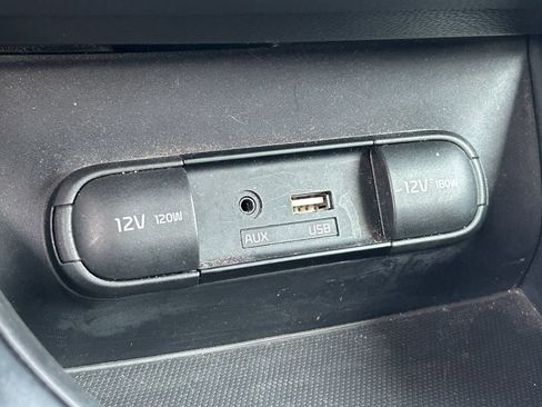 Used 2017 Kia Soul + FWD image 15