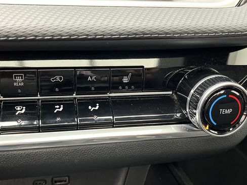 Certified 2025 Chevrolet Equinox LT image 21