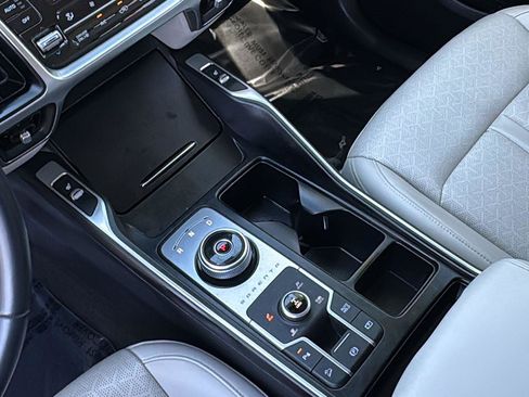 Used 2023 Kia Sorento EX image 22