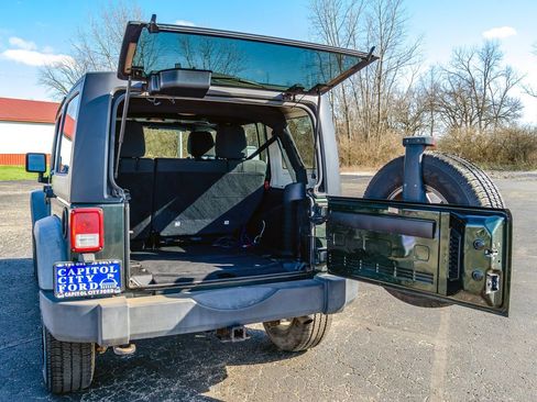 Used 2011 Jeep Wrangler Unlimited Sport image 5