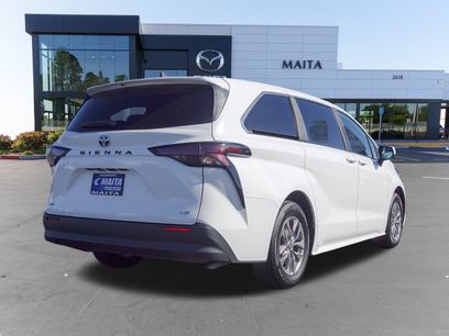 Used 2025 Toyota Sienna LE
