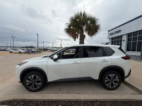 Used 2023 Nissan Rogue SV FWD image 8