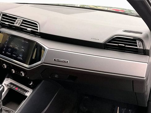 Used 2022 Audi Q3 2.0T Premium AWD/4WD image 19