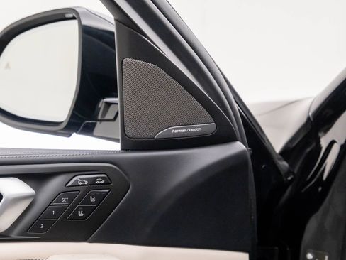 Certified 2022 BMW X6 M50i w/ Executive Package image 15