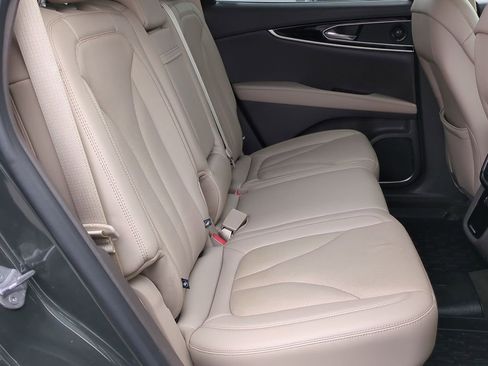 Used 2022 Lincoln Nautilus Reserve image 22