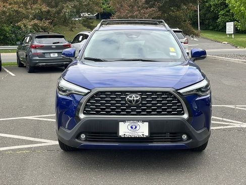 Used 2023 Toyota Corolla Cross XLE w/ Convenience Package AWD/4WD image 4