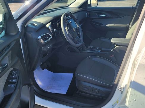 Used 2023 Chevrolet TrailBlazer LT w/ Convenience Package image 18