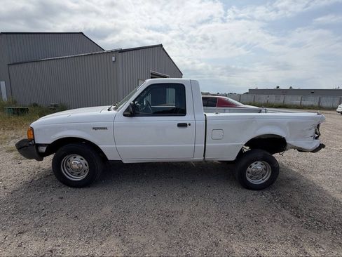 Used 2003 Ford Ranger XL RWD image 2