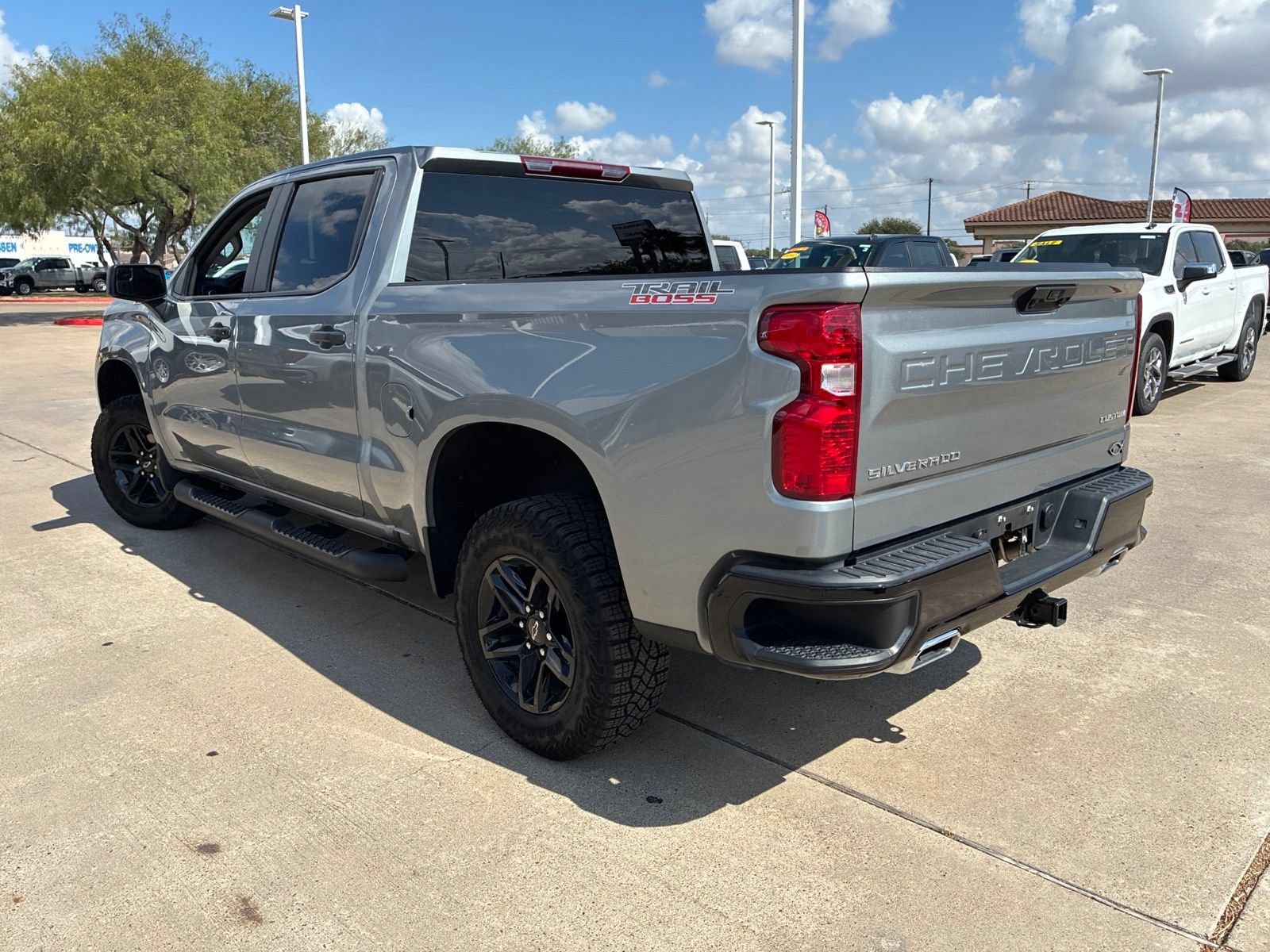 Used 2026 Chevrolet Silverado 1500 Custom Trail Boss AWD/4WD image 5