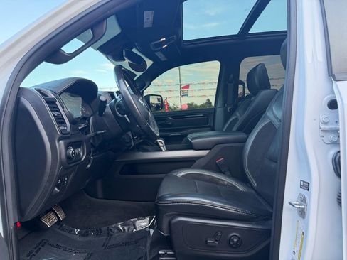 Used 2022 RAM 1500 Laramie AWD/4WD image 13