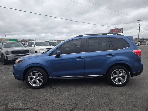 Used 2018 Subaru Forester 2.5i Touring AWD/4WD image 4